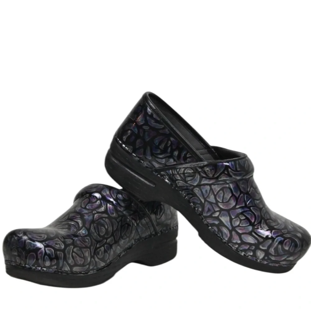 Dansko Professional XP 2.0 Night Rose Patent Leather clogs. - Picture 5 of 8